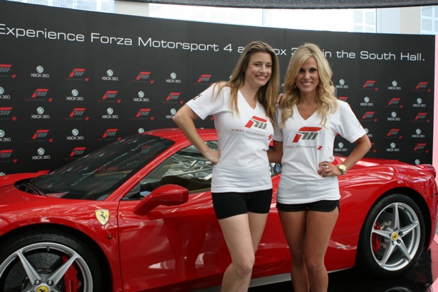 E3-2011-Booth-Babes-25