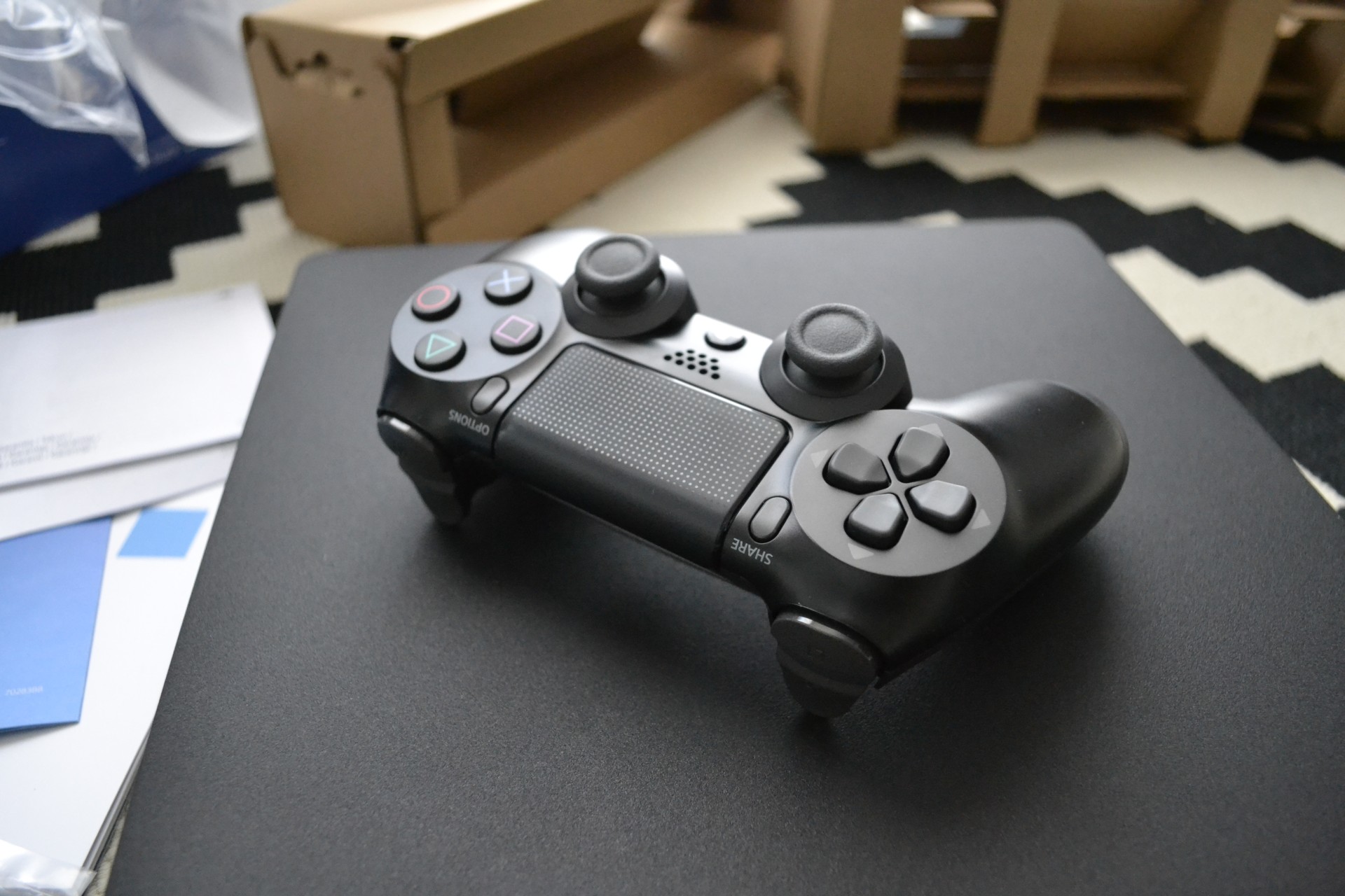 PS4SLIM002