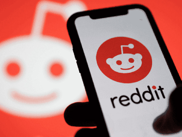 HWSW: A Redditet is beleteszik a ChatGPT-be